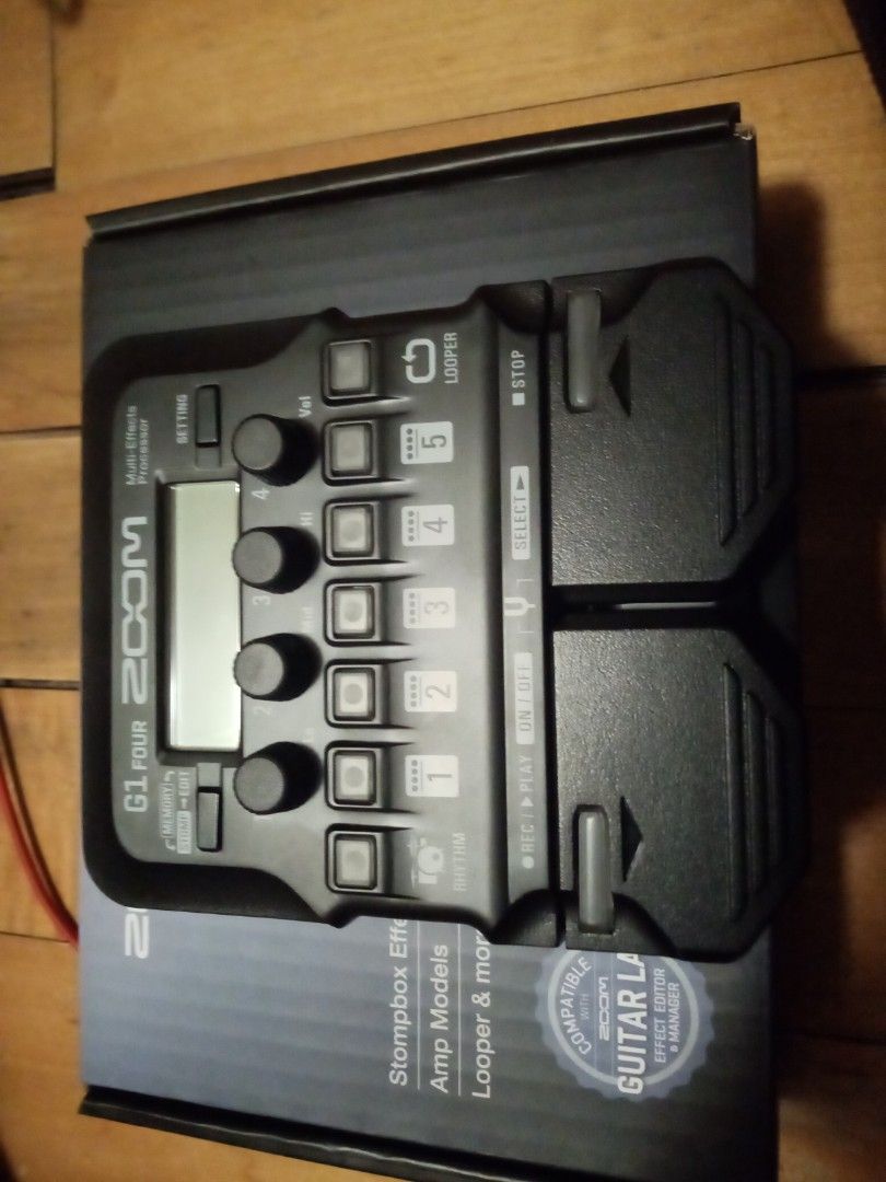 Zoom G1X Four MultiEffects Processor Reverb