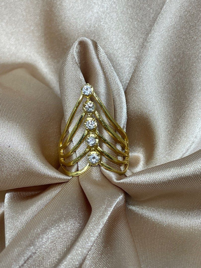 18k YG Power Ring with 5 Diamonds (Category: Rings) located in Manila. Submitted by curatedblingsandbaubles (Listing ID 1250996434, Image 2). Description: 18k YG Power Ring with 5 Diamonds Size 6 4.7g Pawnable Layaway at 0% interest up to 3mos accepted For more items, kindly visit IG: curatedblingsandbaubles.