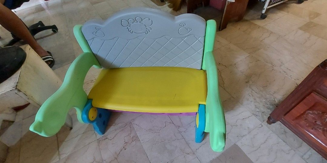 Fisher price top kids table