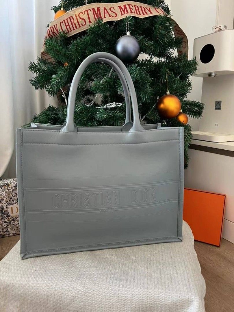 Preloved dior book discount tote