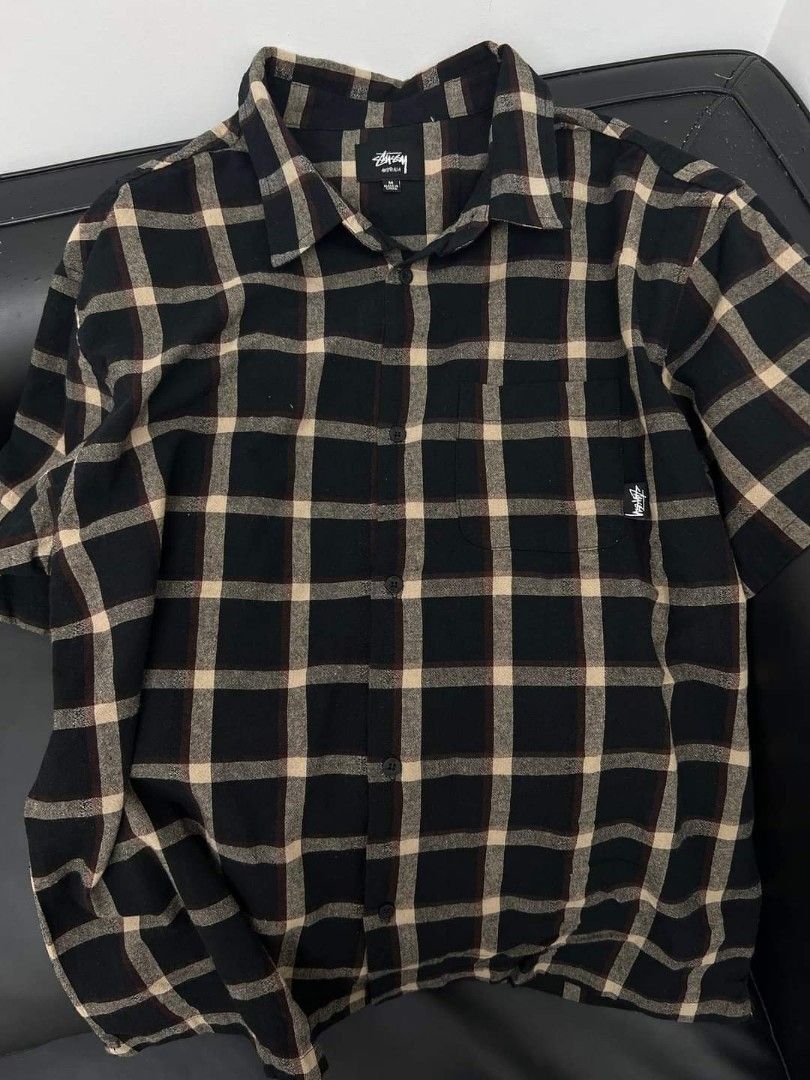 正品 #Stussy 短袖 襯衫 全新 特價：$1280, 尺碼：黑 M L XL 2XL 綠S M XL