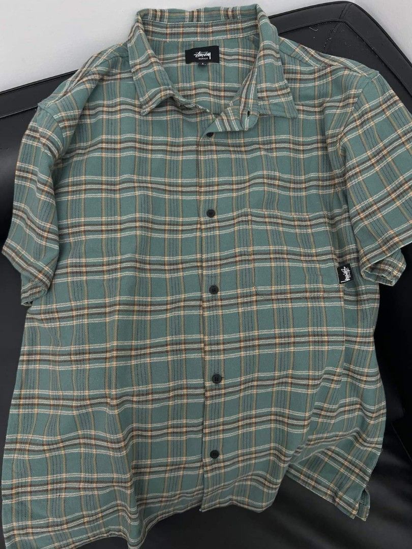 正品 #Stussy 短袖 襯衫 全新 特價：$1280, 尺碼：黑 M L XL 2XL 綠S M XL