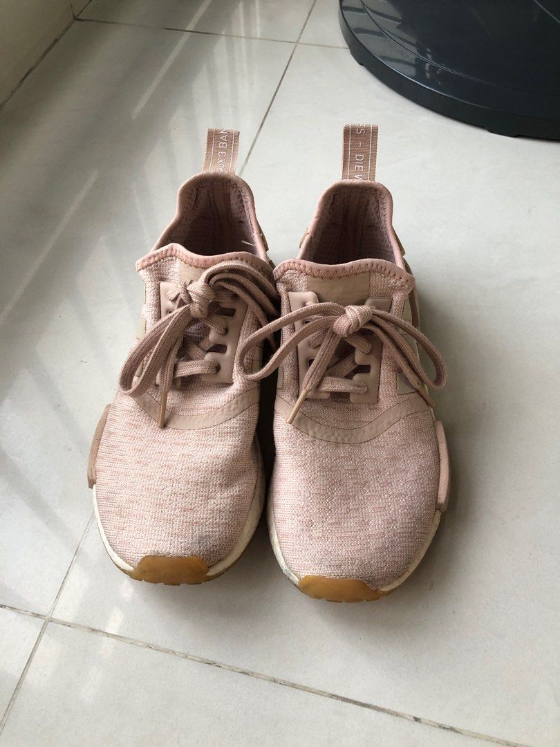 Nmd r1 ash pearl/chalk pearl/white hotsell