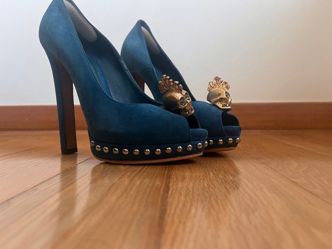 Alexander mcqueen skull best sale heels