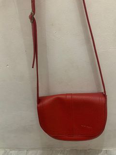 Alibi sling bag