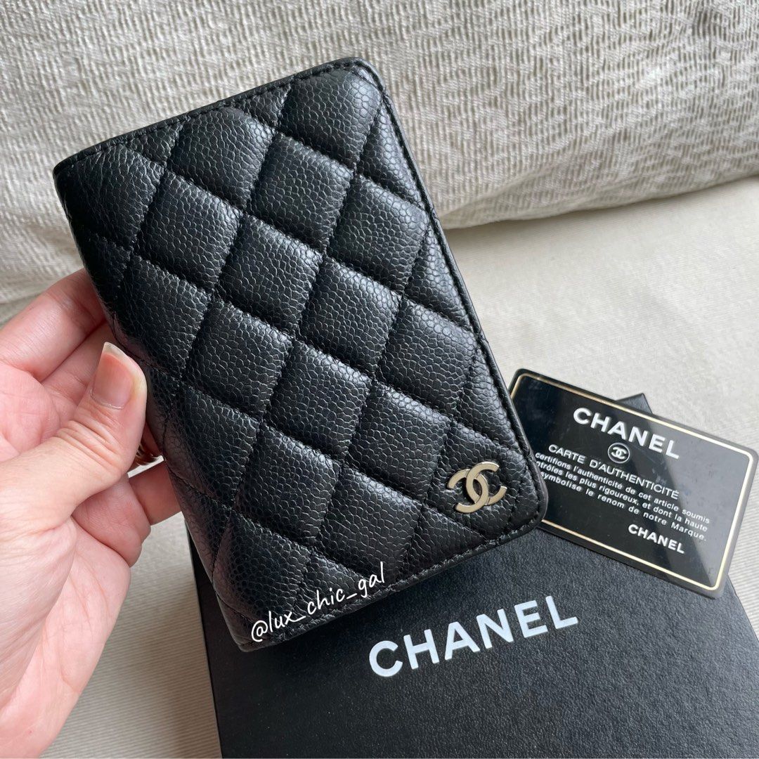AUTHENTIC CHANEL Caviar Classic Notebook Passport Holder Silver Hardware