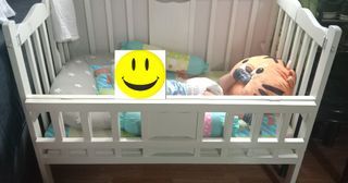 Baby Crib (White) with FREE PILLOWS