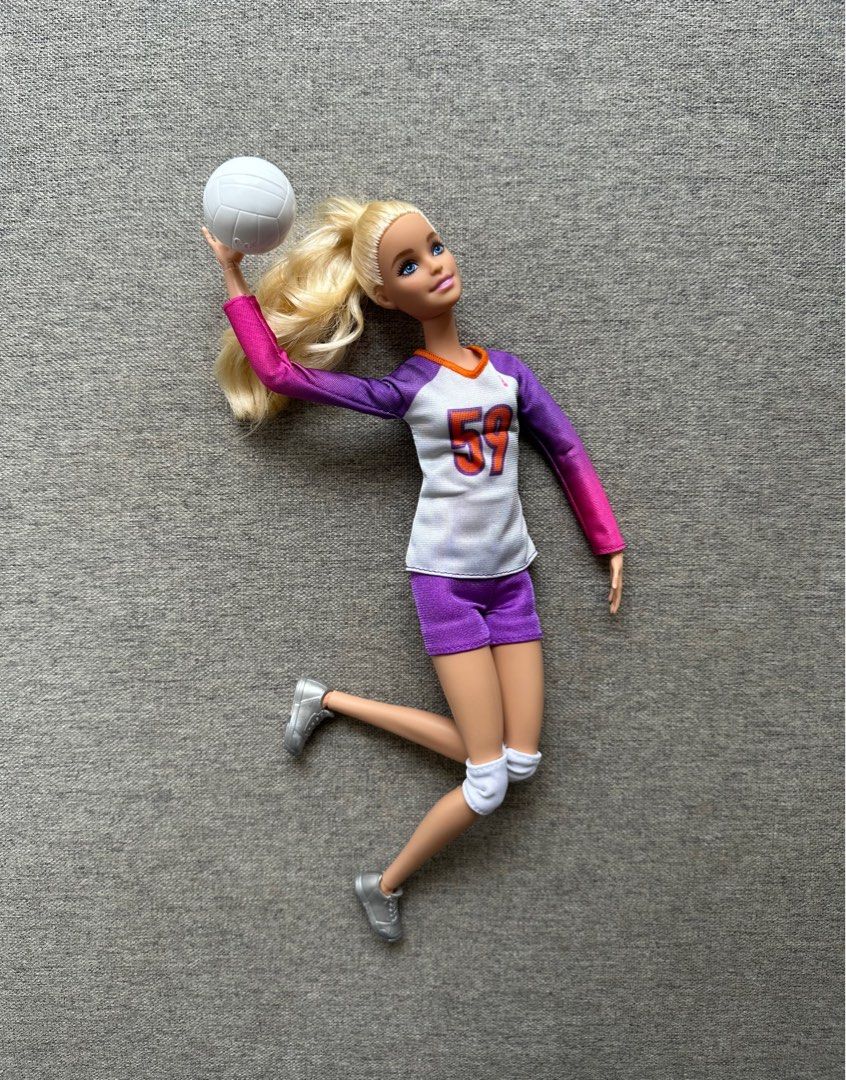 Barbie Made to Move (MTM) Volleyball Player doll (LIKE NEW), Hobbies
