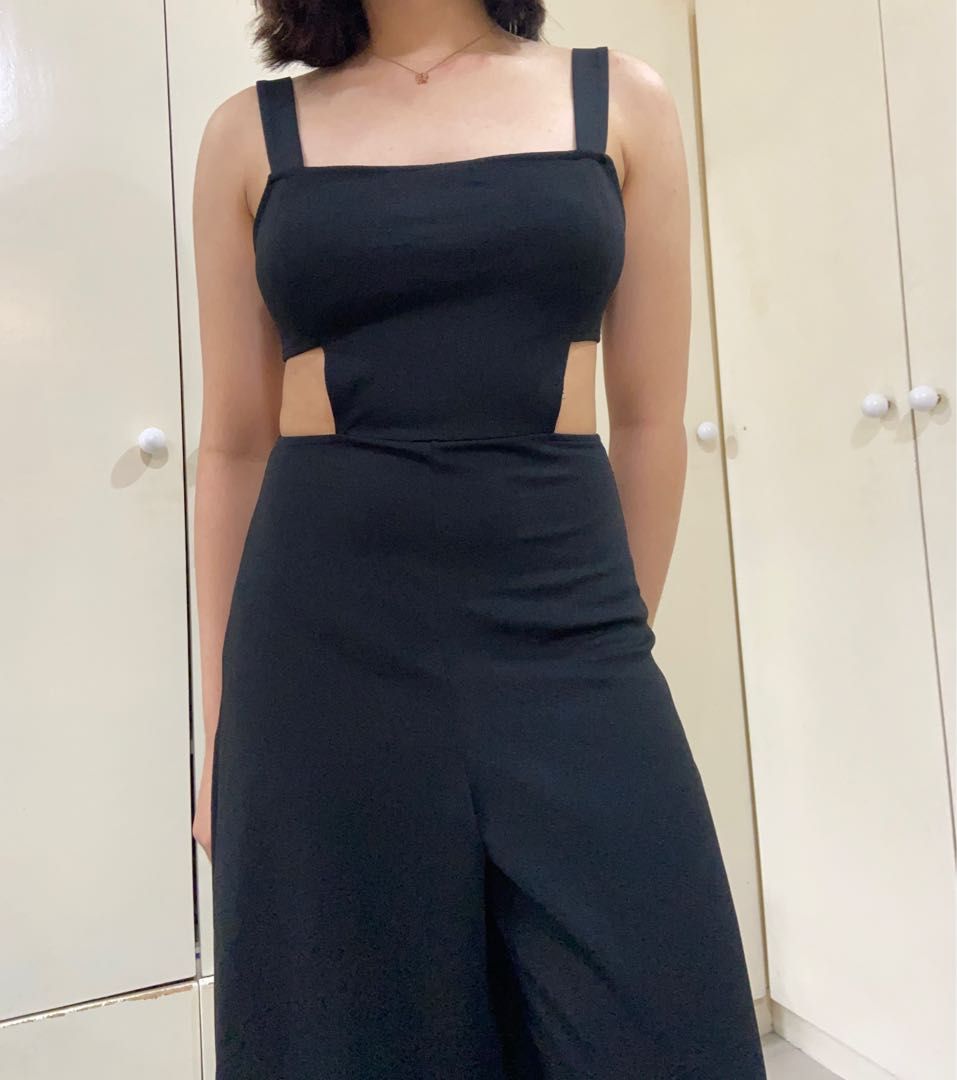 Black Jumpsuit (Category: Jumpsuits) located in Santa Rosa. Submitted by catshup (Listing ID 1251057263, Image 2). Description: 🍅 fits s 🍅 sexy piece! 🍅 love the side details so much 🍅 message me to double check brand/s and size on tag 🥫 MOP: GCash 🥫 MOD: LBC, J&T, SDD 🥫 Loc: Sta. Rosa, Laguna (can do meetups around the area).