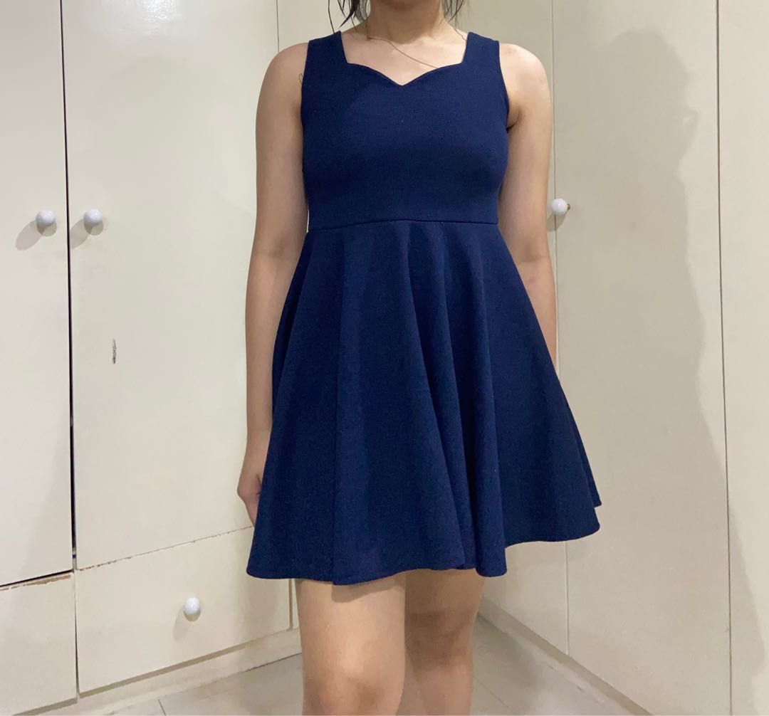 Blue Glitter Dress (Category: Dresses) located in Santa Rosa. Submitted by catshup (Listing ID 1251059179, Image 2). Description: 🍅 fits s 🍅 sooo pretty 🥹 🍅 paired this usually with blue boots! 🍅 not really seen but there are glittery/sparkling details 🍅 thick fabric 🍅 message me to double check brand/s and size on tag 🥫 MOP: GCash 🥫 MOD: LBC, J&T, SDD 🥫 Loc: Sta. Rosa, Laguna (can do meetups around the area).