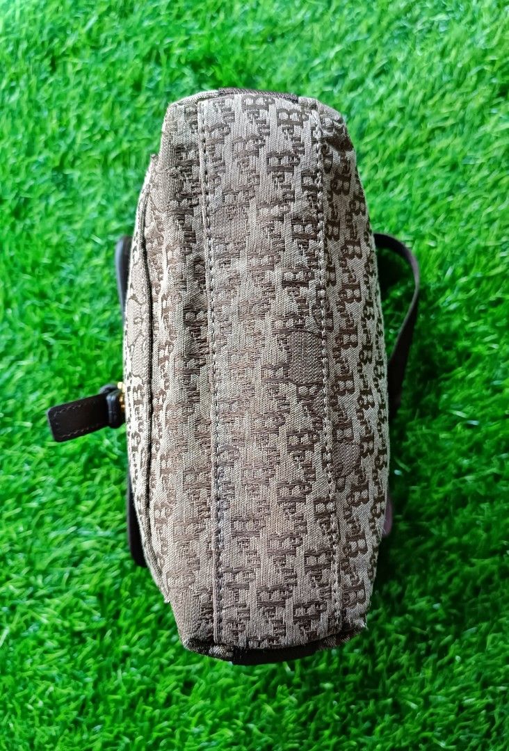 Oakere 2025 sling bag
