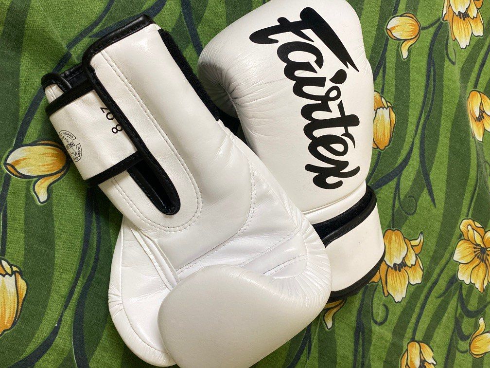 Fairtex 8oz gloves on sale