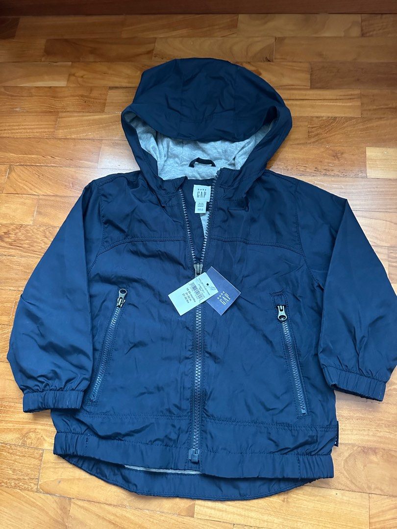 Gap windbreaker outlet