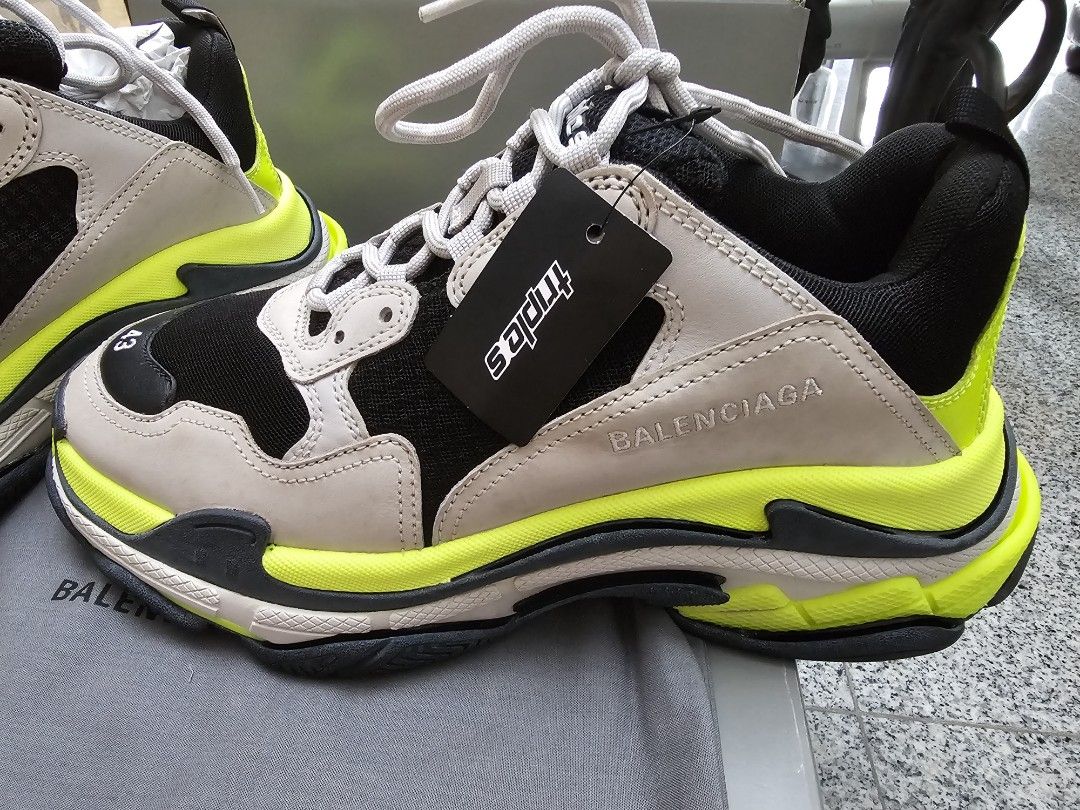 Nuove balenciaga deals triple s