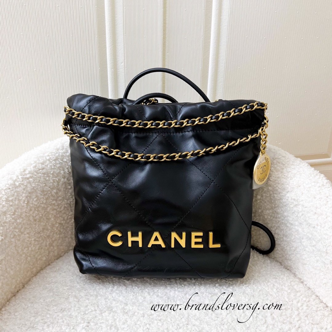 Chanel 22 Mini Hobo Handbag in Black Shiny Calfskin and GHW (2023