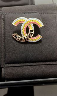 2.2 Sale Chanel CC multicolor stones Pin Brooch