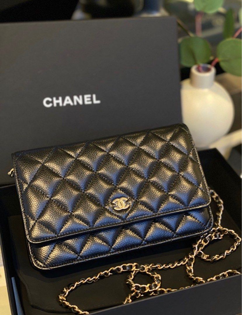 Chanel classic shop woc caviar
