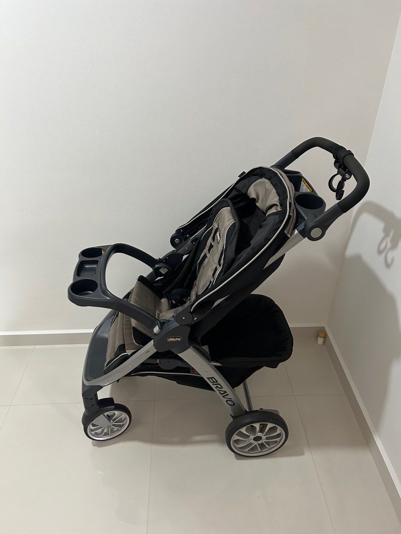 Chicco Bravo Trio Travel System with full size stroller, Babies & Kids