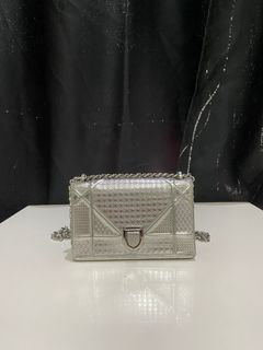 Special Price Dior Medium Diorama Bag in Silver RM14,000