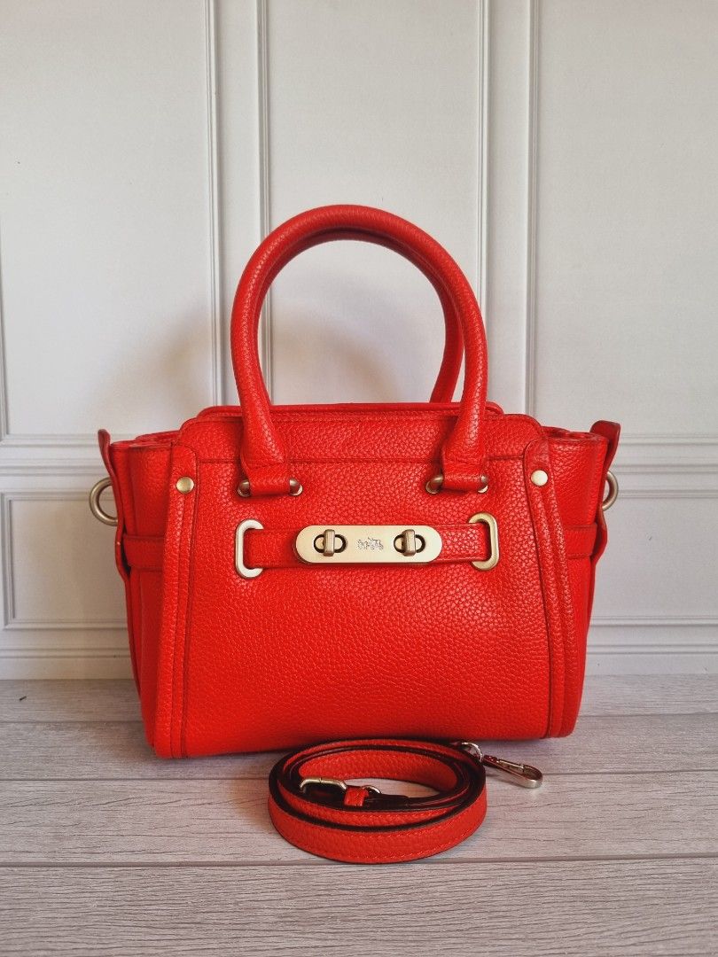 Coach Swagger, Barang Mewah, Tas & Dompet di Carousell
