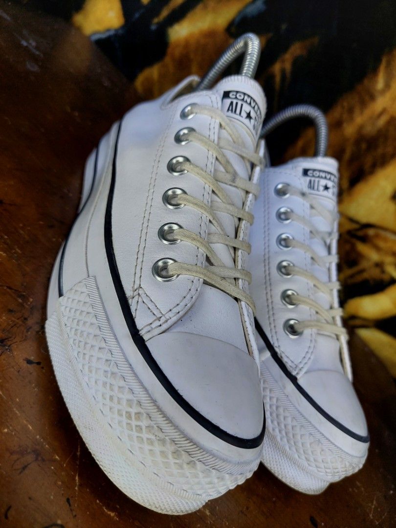 Converse leather chuck taylor size 6 women Women s Fashion