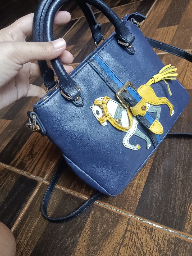 Cupcake lapalette bag Women s Fashion Bags Wallets Cross body Bags on Carousell