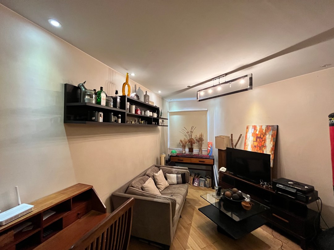 Image showcasing Eastwood Penthouse Condo with 1 Parking Space, Property, For Sale ...