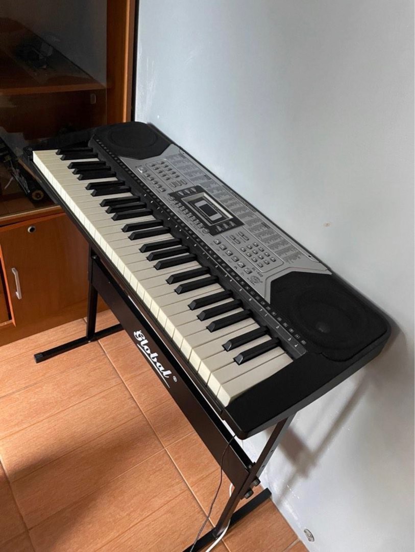 Electric piano keyboard GL400, Hobbies & Toys, Music & Media, Musical