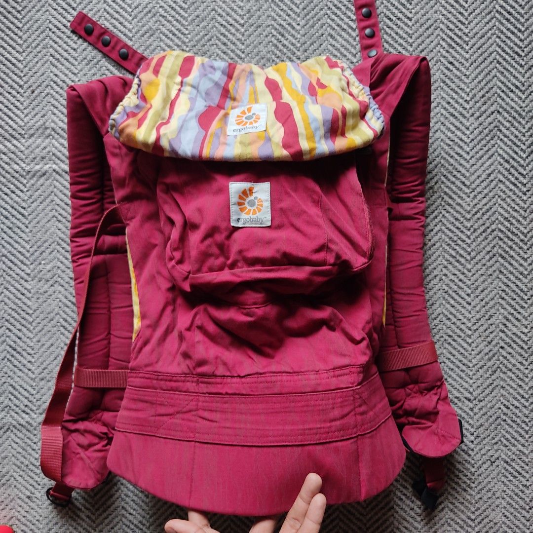 Ergobaby red outlet