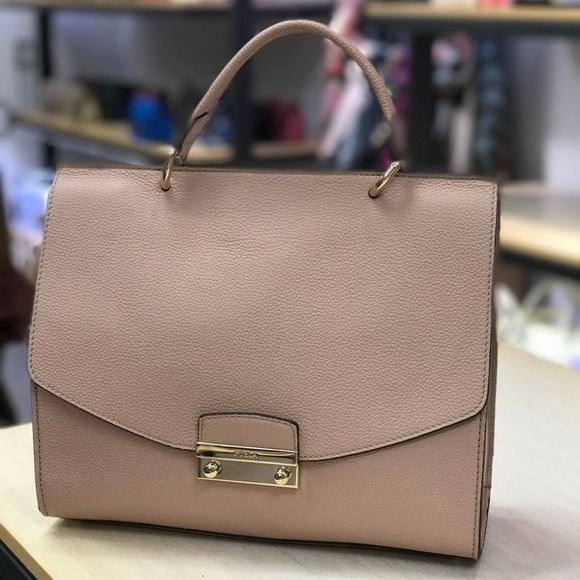 Furla julia m store