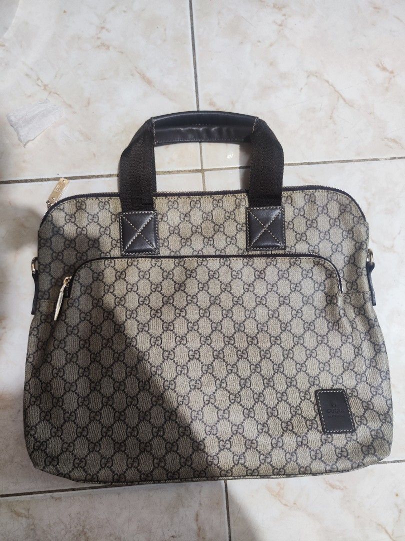 Gucci Interlock Briefcase (Category: Luxury Bags & Wallets) located in Quezon City. Submitted by phoejay (Listing ID 1251025596, Image 1). Description: .