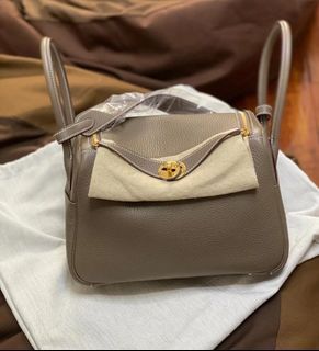 Hermes Lindy 26 Clemence Gold GHW Stamp Z With An Extra Twilly in 2023