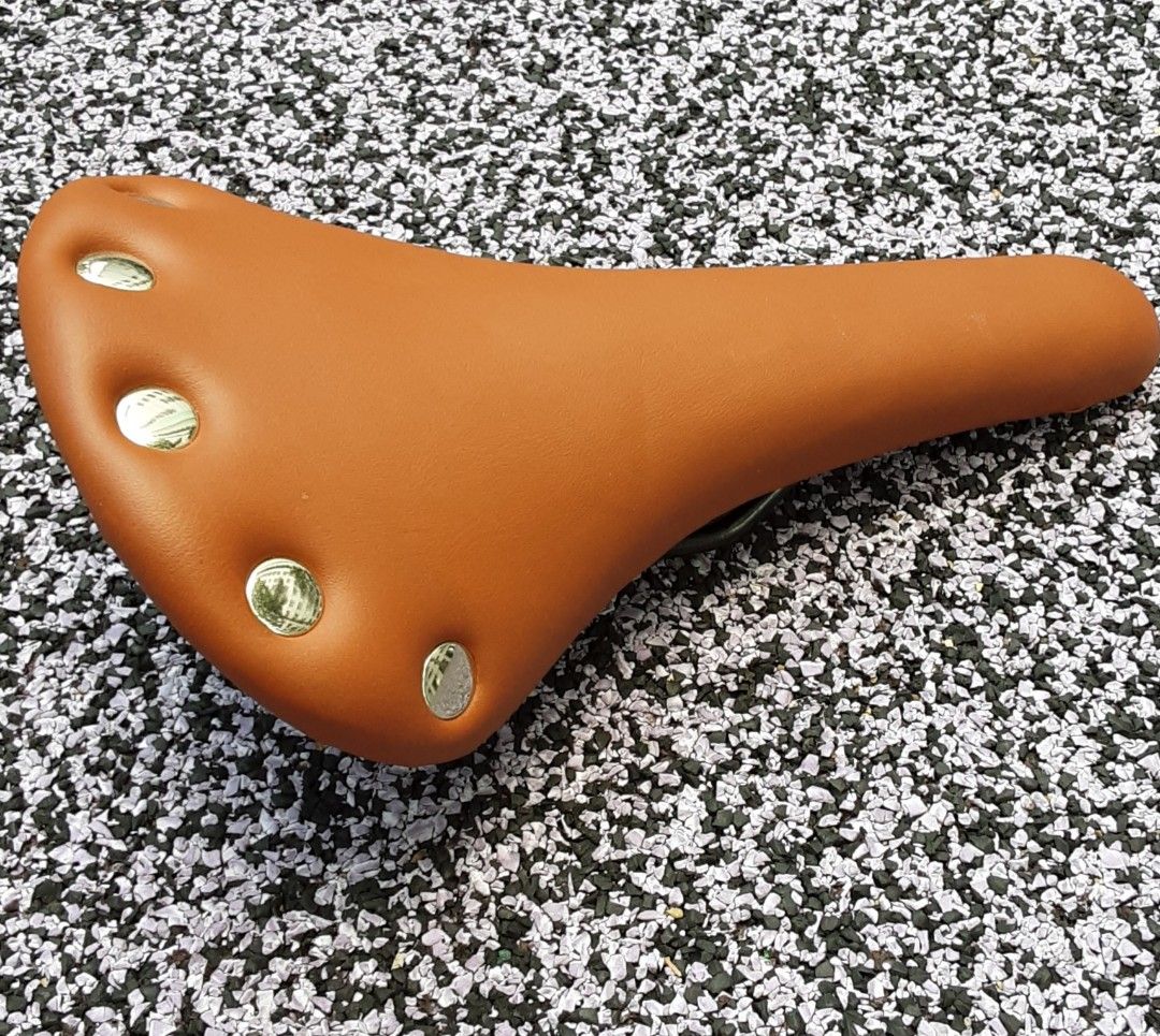 Komfy high best sale performance bike seat