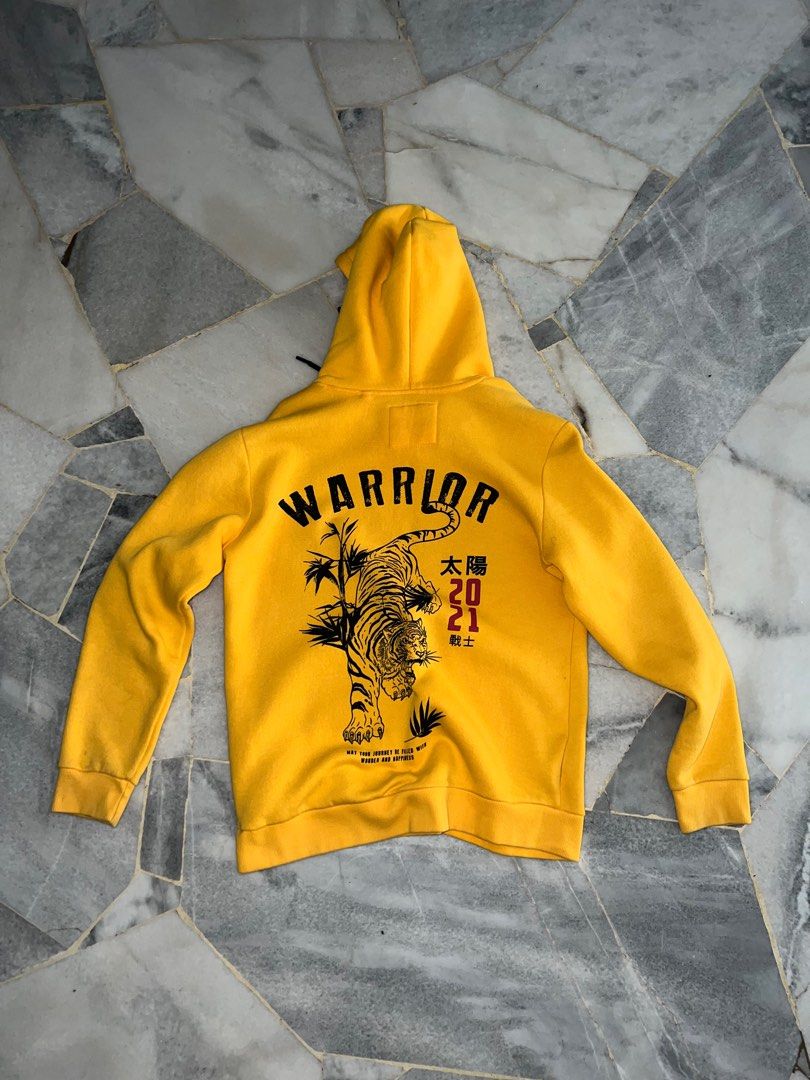 Bershka hotsell yellow hoodie