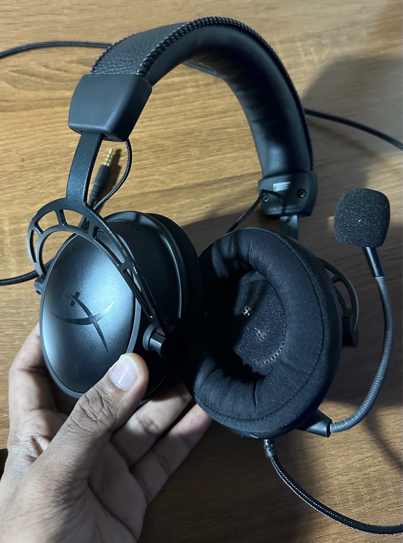 Hyperx alpha s on sale black