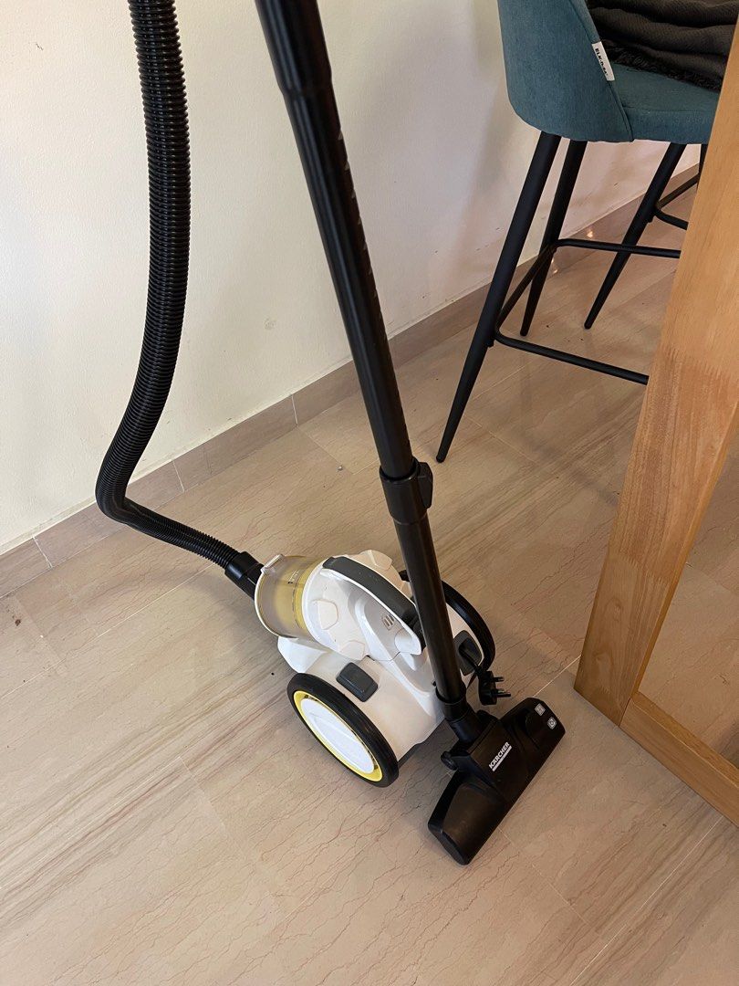 Karcher VC3 Premium Plus Bagless Vacuum Cleaner - White, TV & Home ...