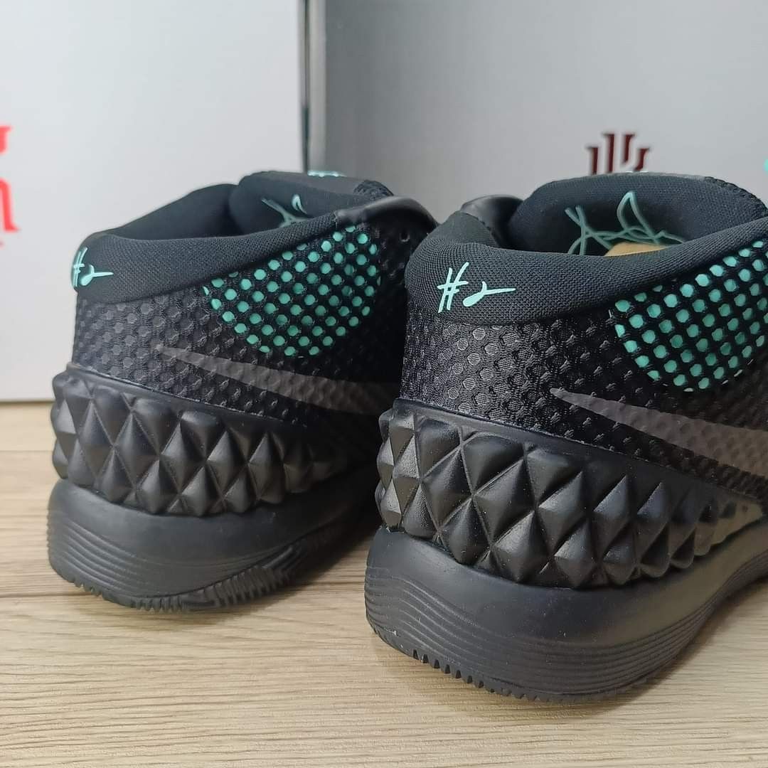Kyrie 1 shop driveway