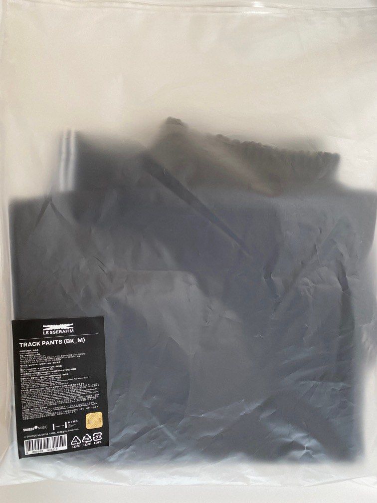 Le sserafim [2023 S/S Pop-Up Store] Track Pants (Black), Hobbies
