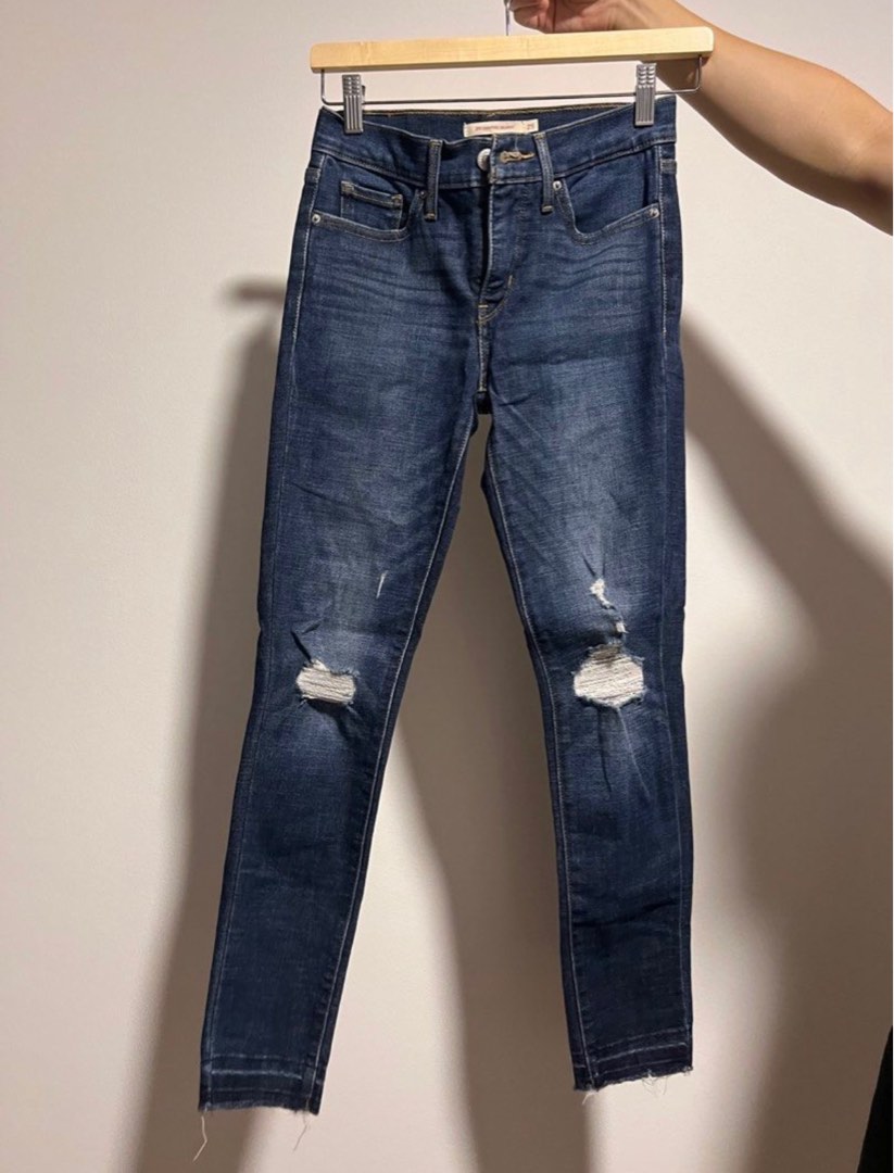 Levi Ripped Jeans, Women's Fashion, Bottoms, Jeans & Leggings on Carousell