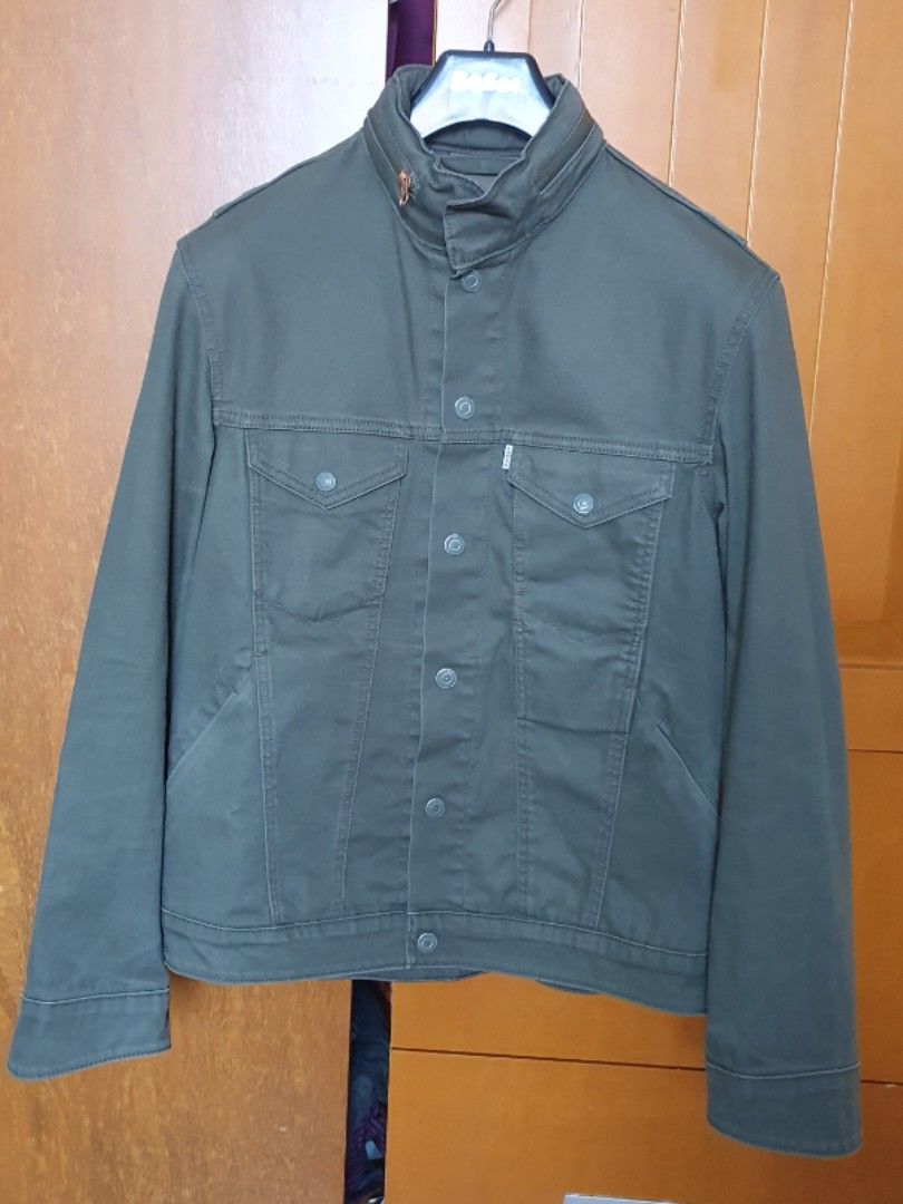 Levis Levi s Commuter Trucker Jacket Jaket Olive Green Army Original 15494 0002 Fesyen Pria Pakaian Baju Luaran di Carousell