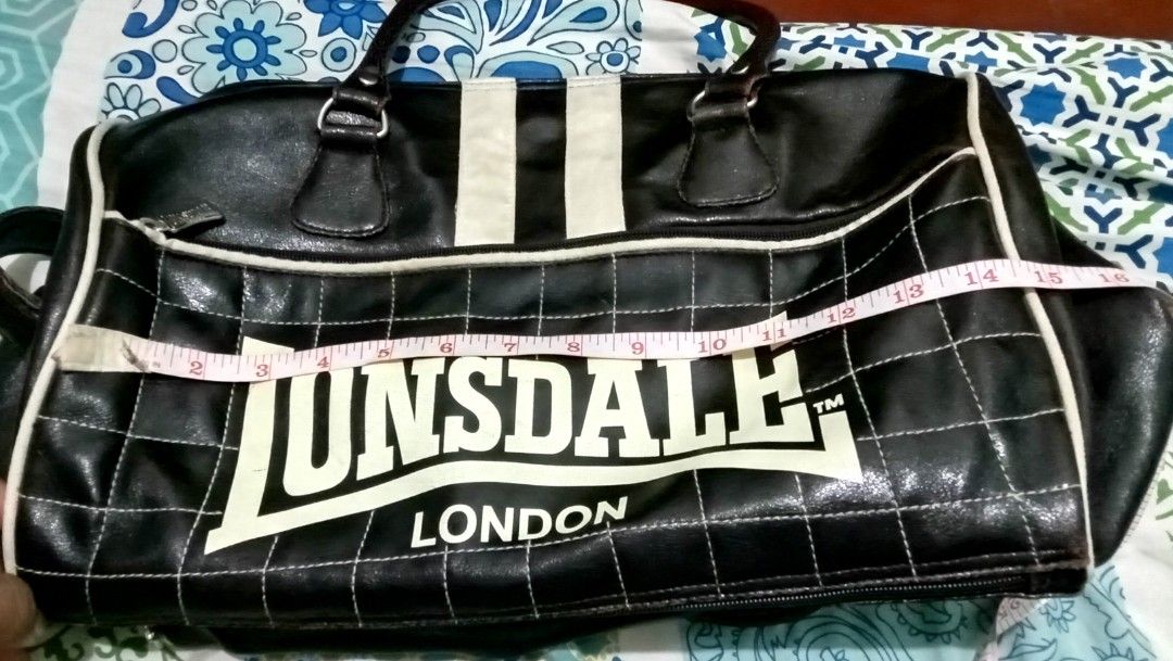 Lonsdale black and purple backpack | Bags | Gumtree Australia Canterbury  Area - Roselands | 1314289261