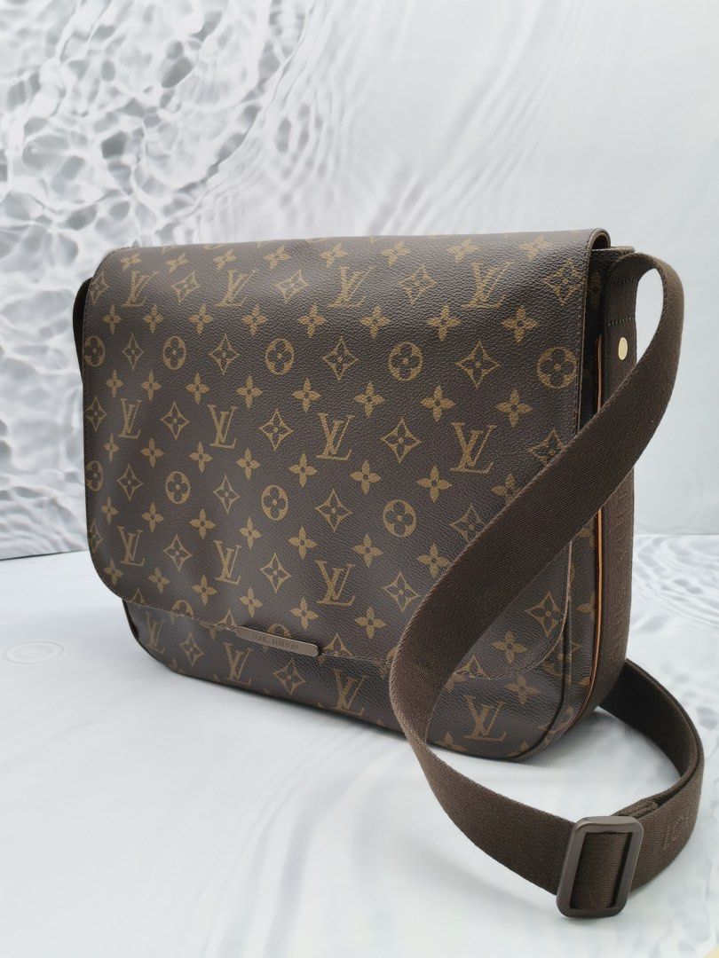 Shop Louis Vuitton Beaubourg Messenger MM Bag Online