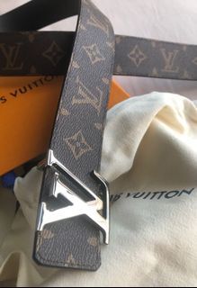 Louis Vuitton LV Optic 40mm Reversible Belt Grey Leather. Size 110 cm