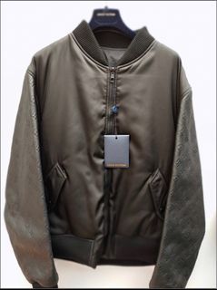 Louis Vuitton Jacquard Damier Fleece Blouson, Men's Fashion, Coats, Jackets  and Outerwear on Carousell
