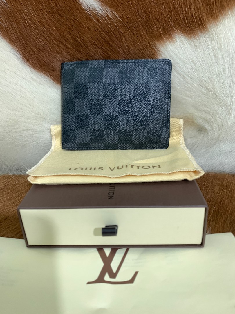 LV Short-Multi Card Holder Wallet, Luxury, Bags & Wallets on Carousell