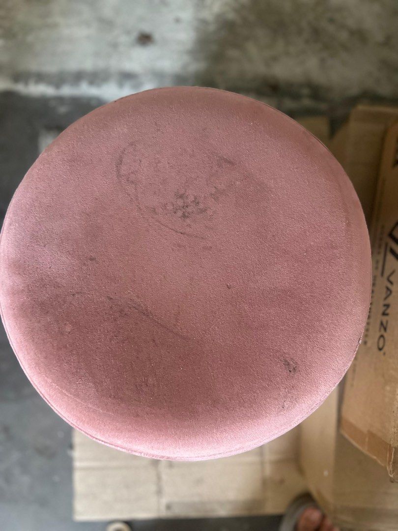 Make up table stools (Category: Chairs) located in Kuala Lumpur. Submitted by gemholics (Listing ID 1251023723, Image 2). Description: Condition 8/10 Fabric abit stain refer to 2nd pic need to do cleaning Others work fine Self pick up sports arena old klang road / cheras shamelin.