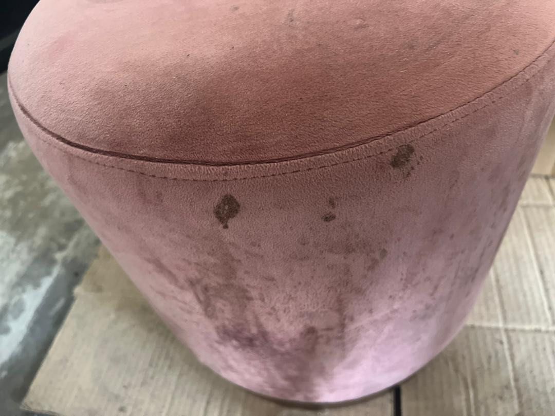 Make up table stools (Category: Chairs) located in Kuala Lumpur. Submitted by gemholics (Listing ID 1251023723, Image 3). Description: Condition 8/10 Fabric abit stain refer to 2nd pic need to do cleaning Others work fine Self pick up sports arena old klang road / cheras shamelin.