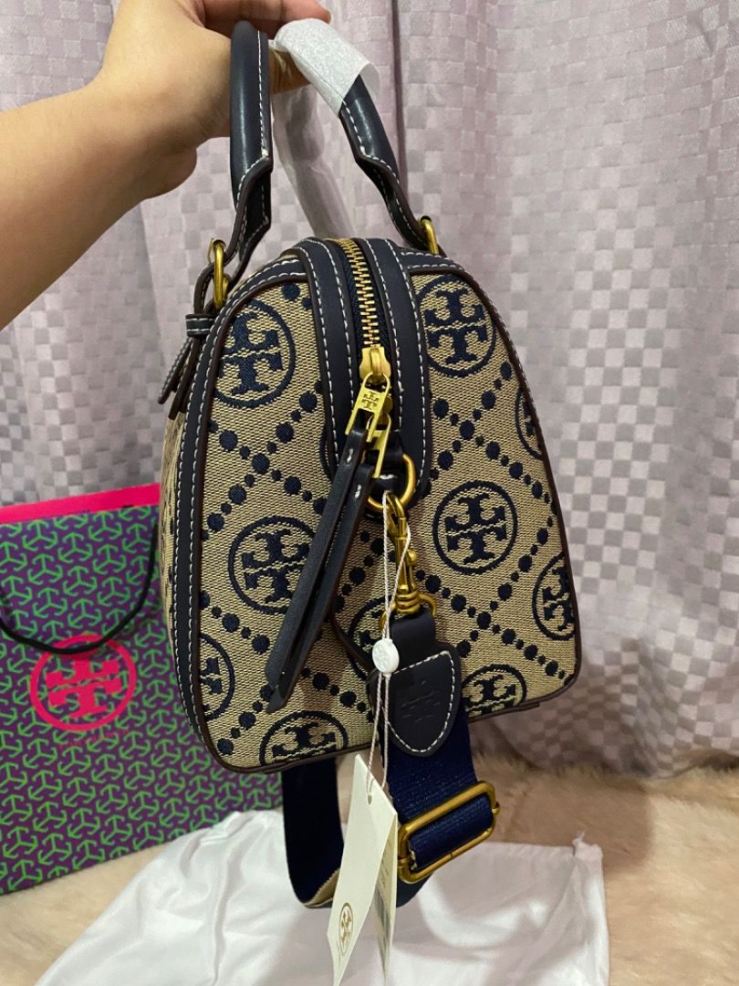 Mall Pullout Tory Burch Doctor’s Bag (Category: Luxury Bags & Wallets) located in Quezon City. Submitted by katy2424 (Listing ID 1251073214, Image 3). Description: Mall Price 40k plus.. selling it for only ₱5,400! Still negotiable! 💜.