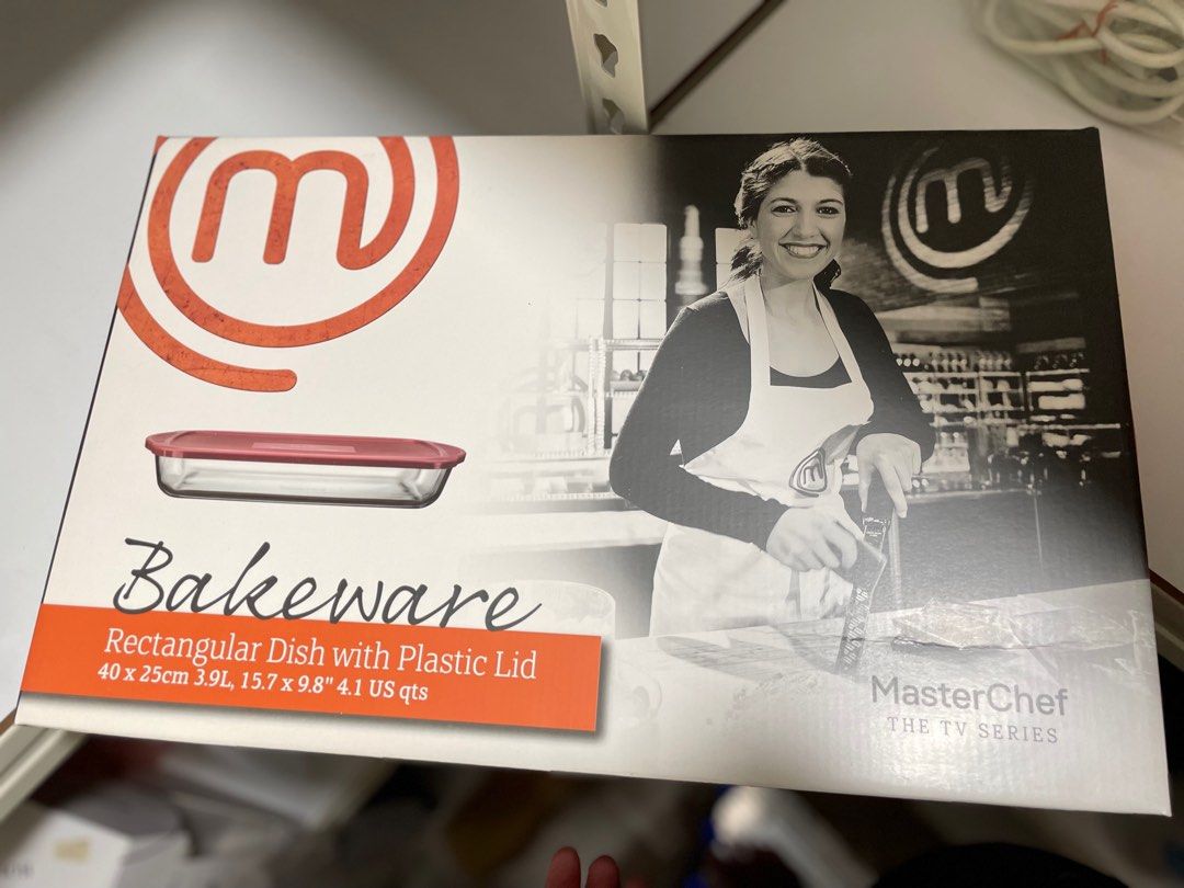 Masterchef Bakeware 3.9L Retail price 50, Furniture & Home Living