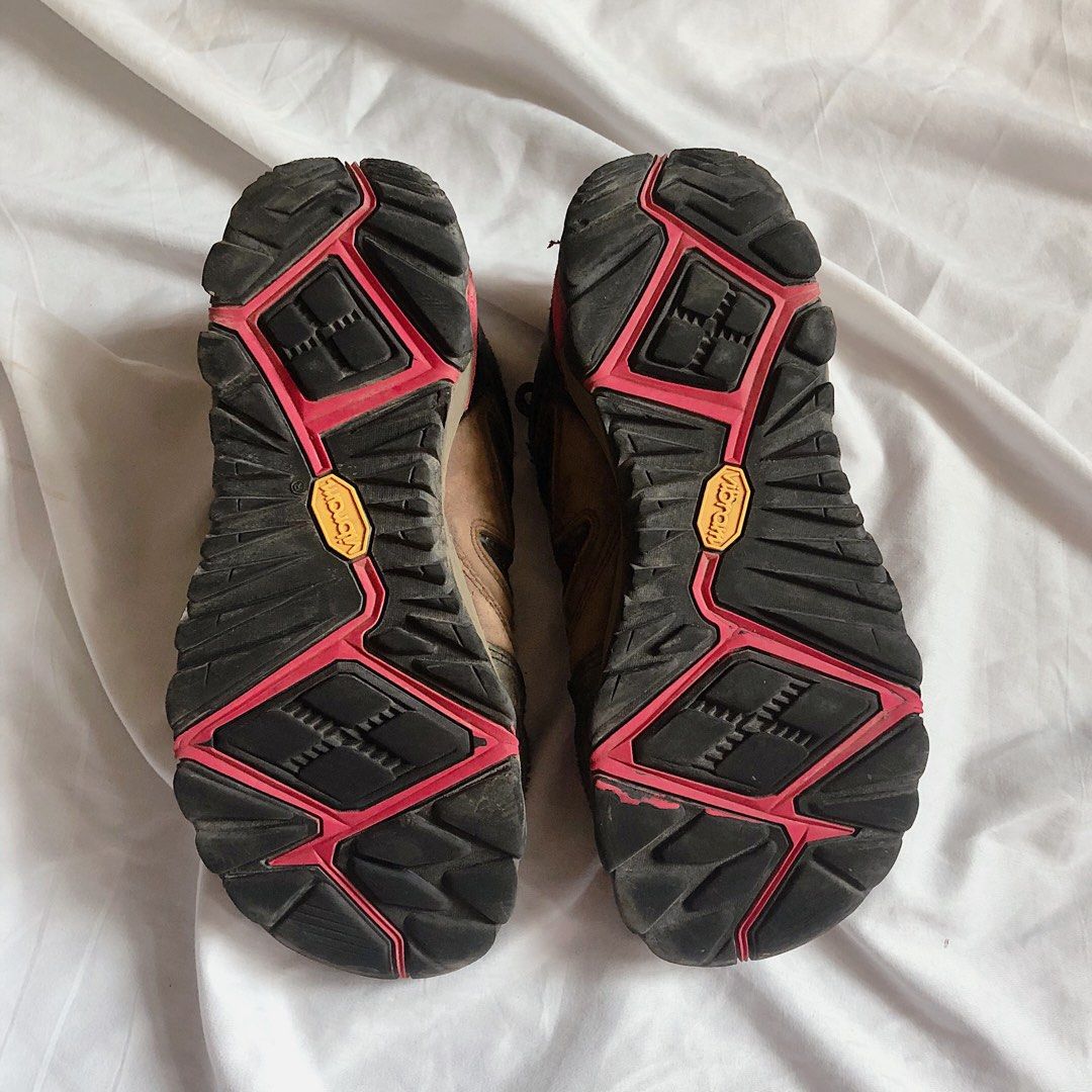 Merrell gore tex clearance vibram
